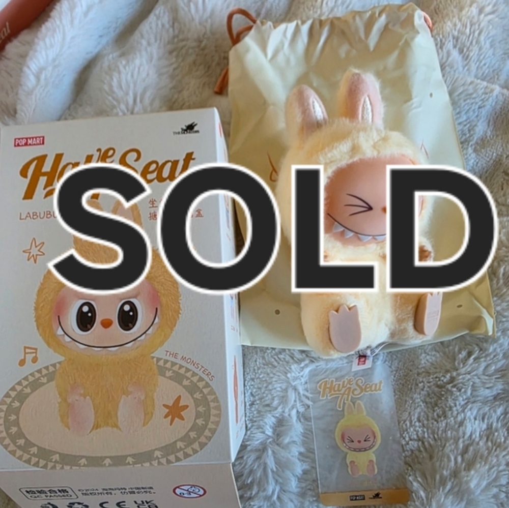 THE MONSTERS: Labubu - Have a Seat Vinyl Plush Blind Box Confirmed- SISI